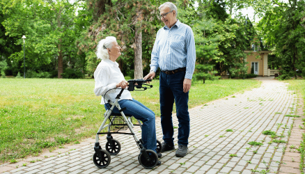 Les équipements essentiels à la mobilité des seniors